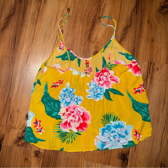 Old Navy tank - Picture 2 of 4